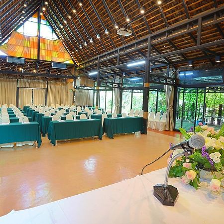 The Loft Resort Бангкок Экстерьер фото